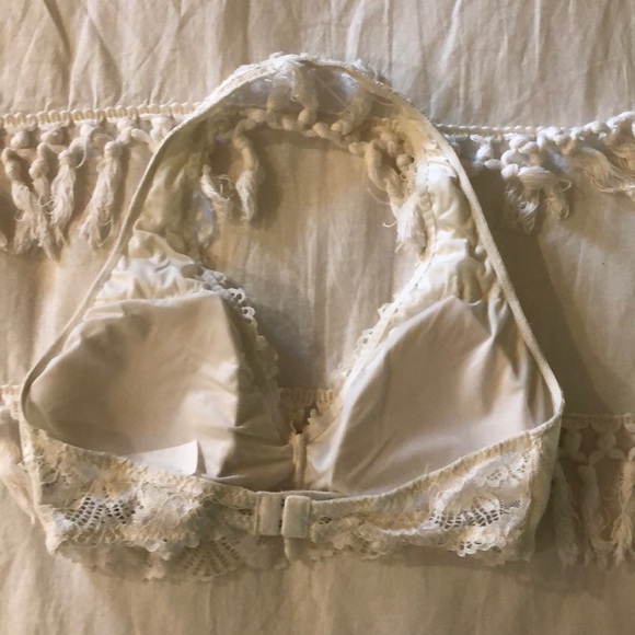 BRAND NEW Abercrombie and Fitch white bralette - Picture 2 of 2